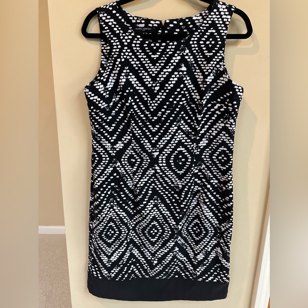 Mario Serrani Sleeveless Black and White Dress size 8
